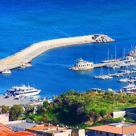 Apartment Seafront Apartmnet In Near The Sea *