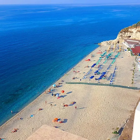 Seafront Apartmnet In Near The Sea *