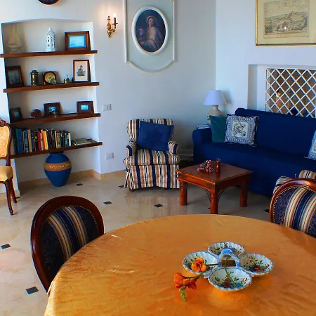 Seafront Apartmnet In Near The Sea *