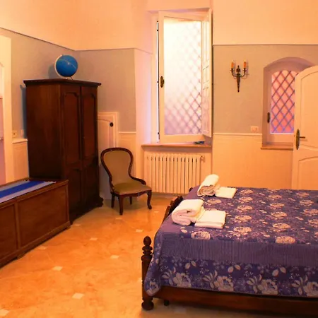 Seafront Apartmnet In Near The Sea